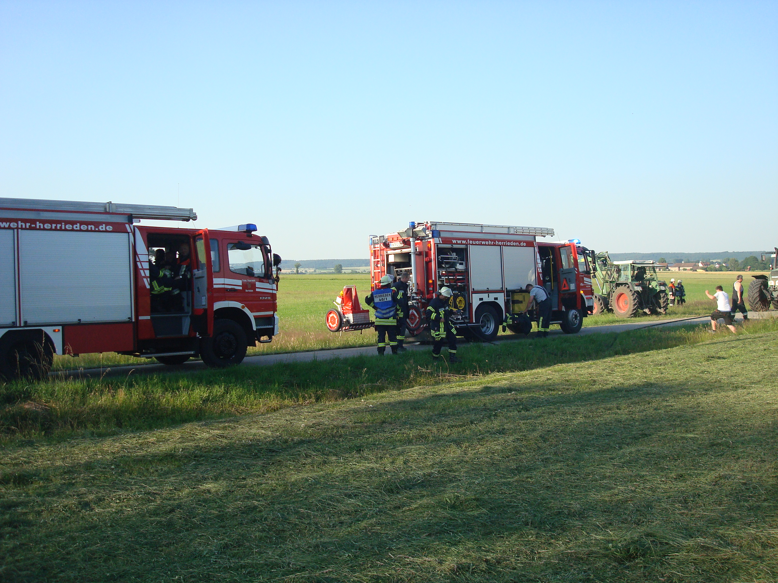 Mehr über den Artikel erfahren Brand Heuballenpresse