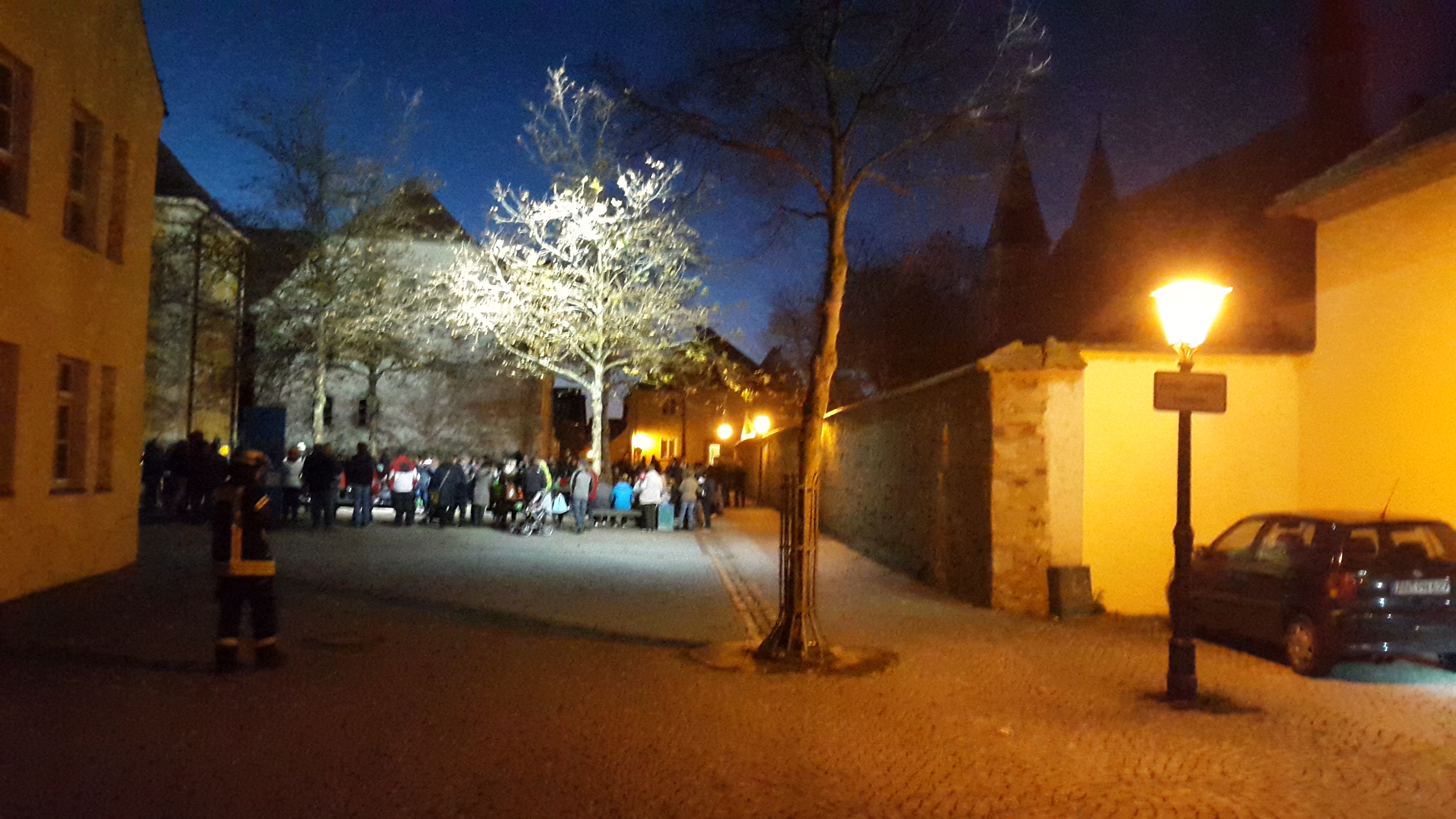 Mehr über den Artikel erfahren Verkehrsabsicherung Martinsumzug Kindergarten St. Deocar