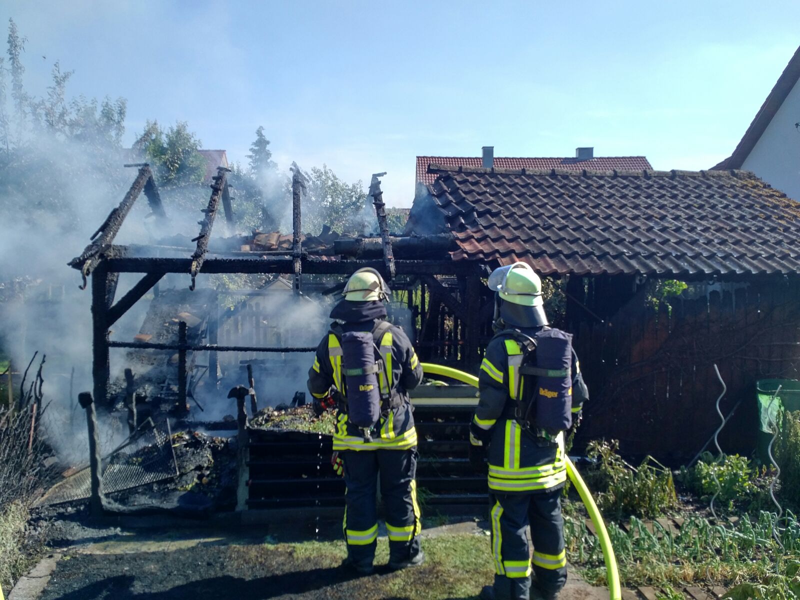 Mehr über den Artikel erfahren Brand Gartenhütte