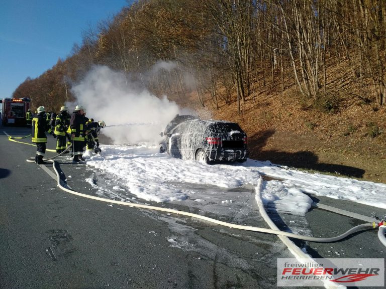 Mehr über den Artikel erfahren Brand Wohnwagengespann A6