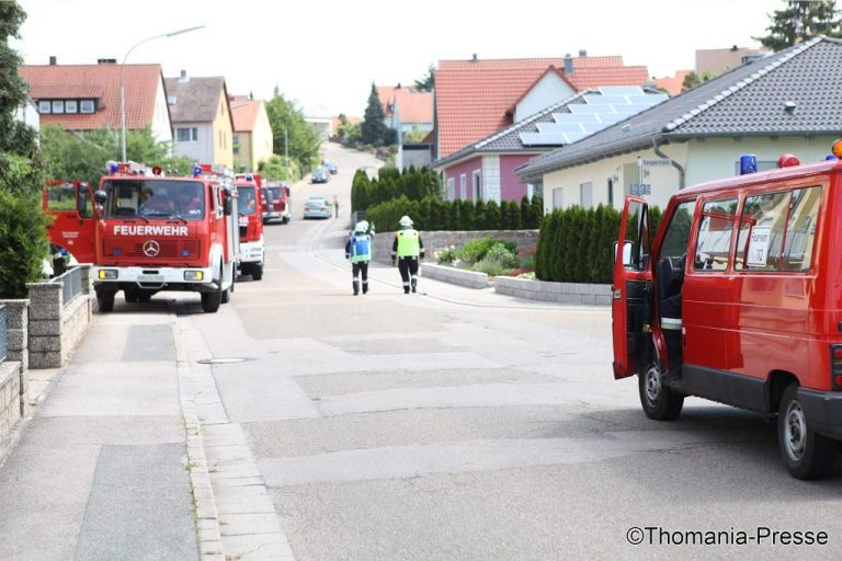 Mehr über den Artikel erfahren Dachstuhlbrand Leutershausen