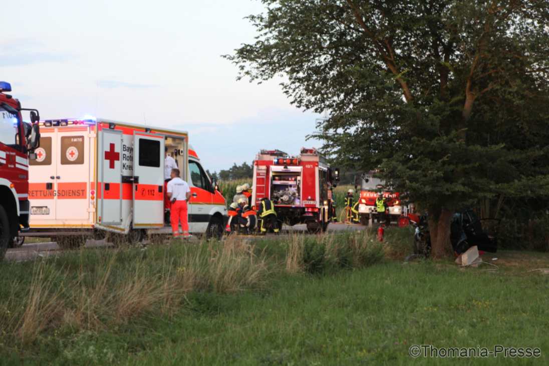 Mehr über den Artikel erfahren Schwerer VU Burgoberbach