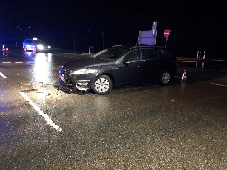 Mehr über den Artikel erfahren Ausleuchten Verkehrsunfall Nähe Autohof Herrieden