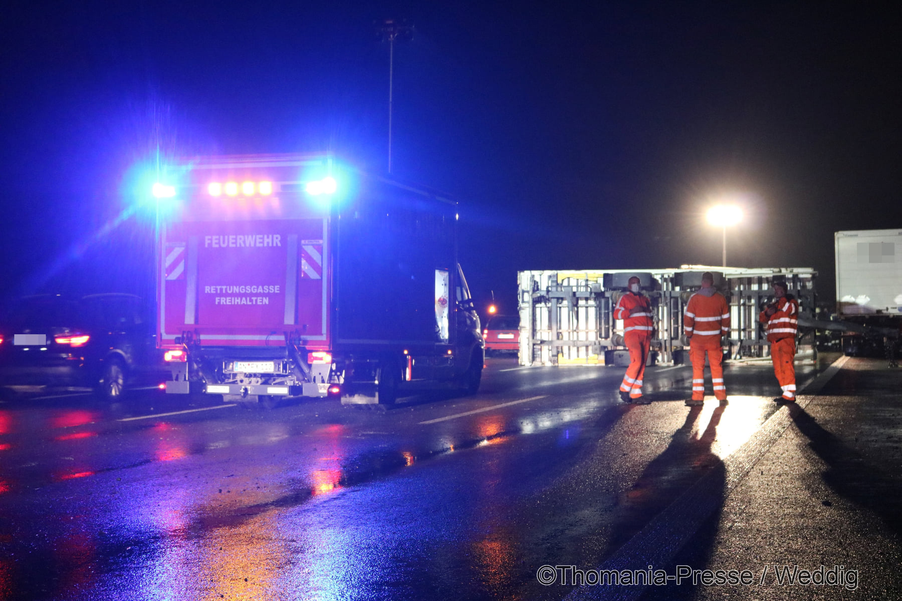 Mehr über den Artikel erfahren Umgekippter LKW BAB6