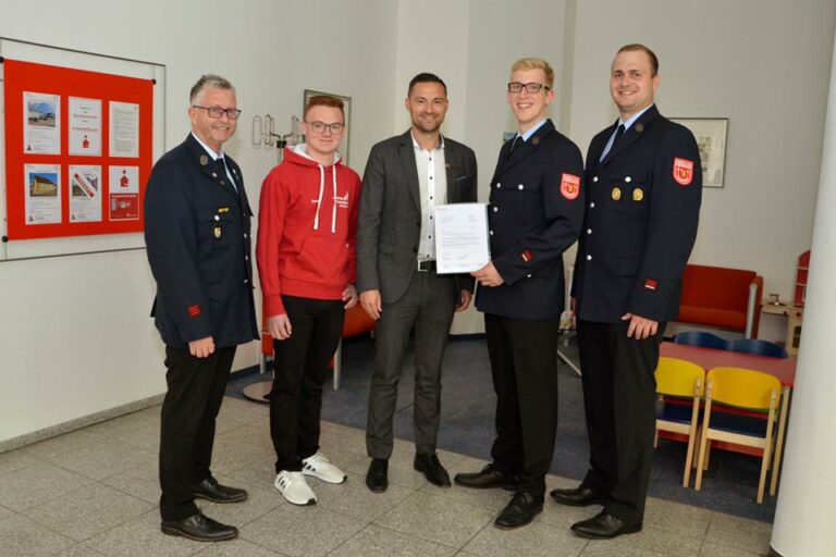 Read more about the article Spendenübergabe an die Jugendfeuerwehr Herrieden