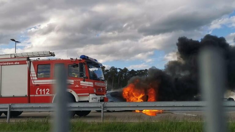Mehr über den Artikel erfahren Brand PKW A6