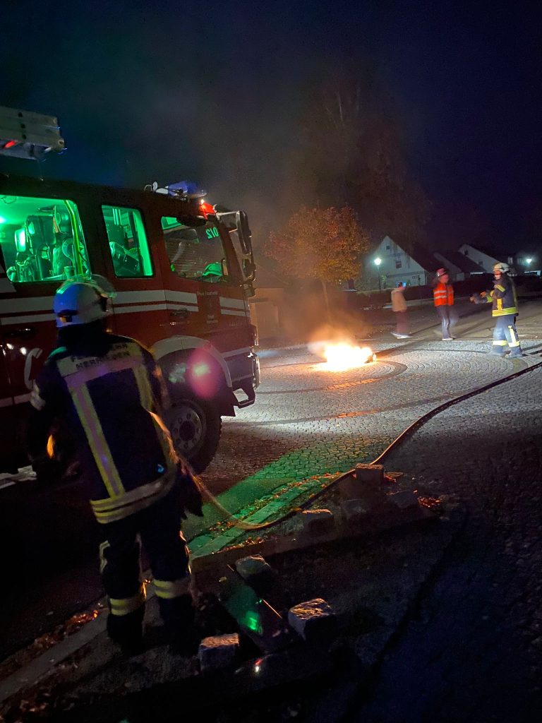 Mehr über den Artikel erfahren Brand Mülleimer