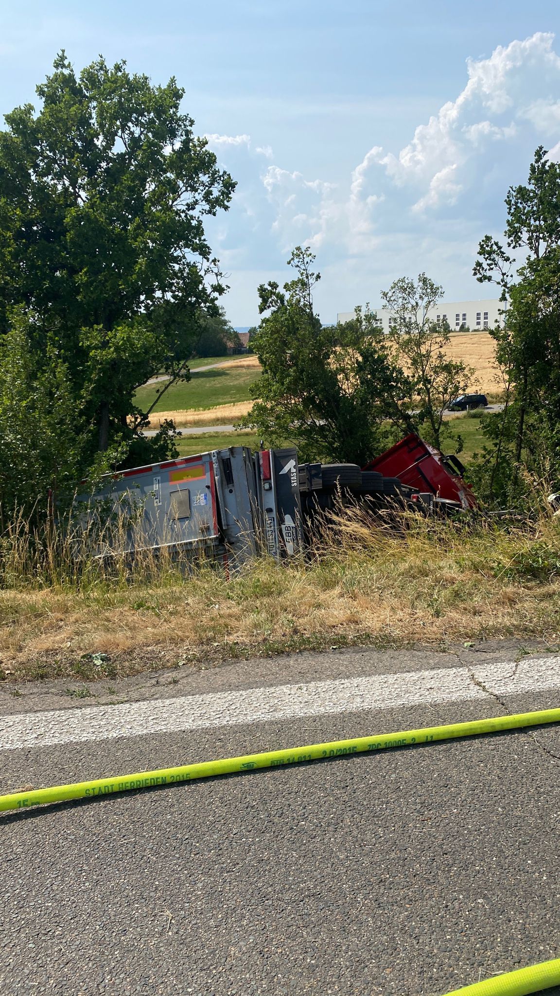 Mehr über den Artikel erfahren VU LKW, BAB6