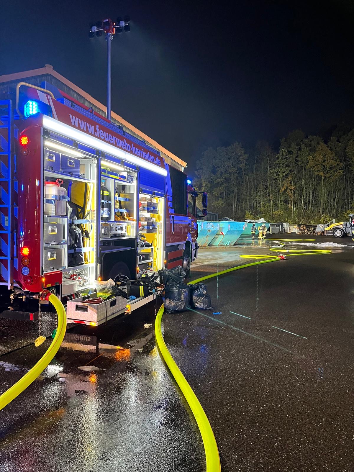 Mehr über den Artikel erfahren Brand Container