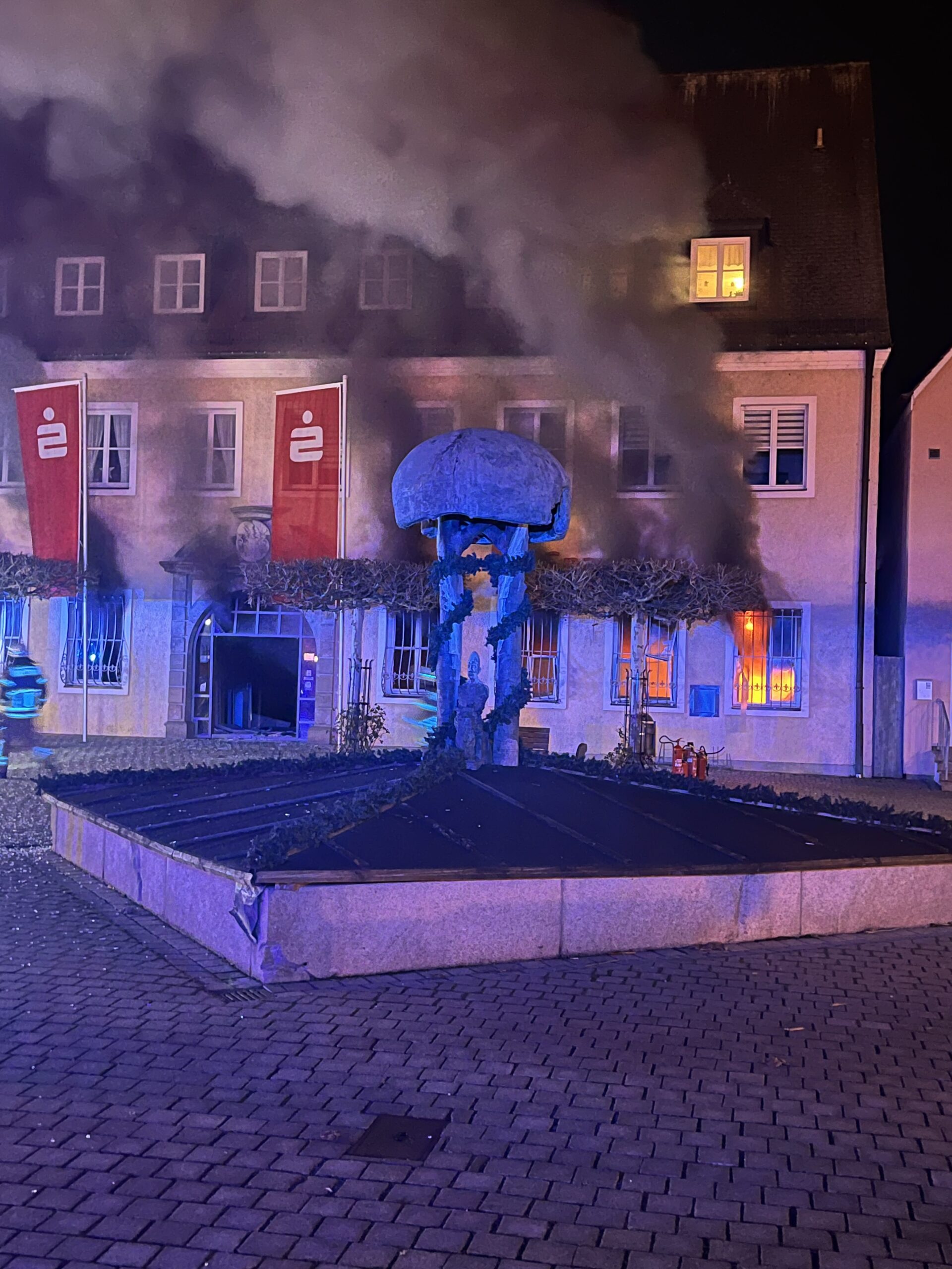 Mehr über den Artikel erfahren Rauchentwicklung im Gebäude