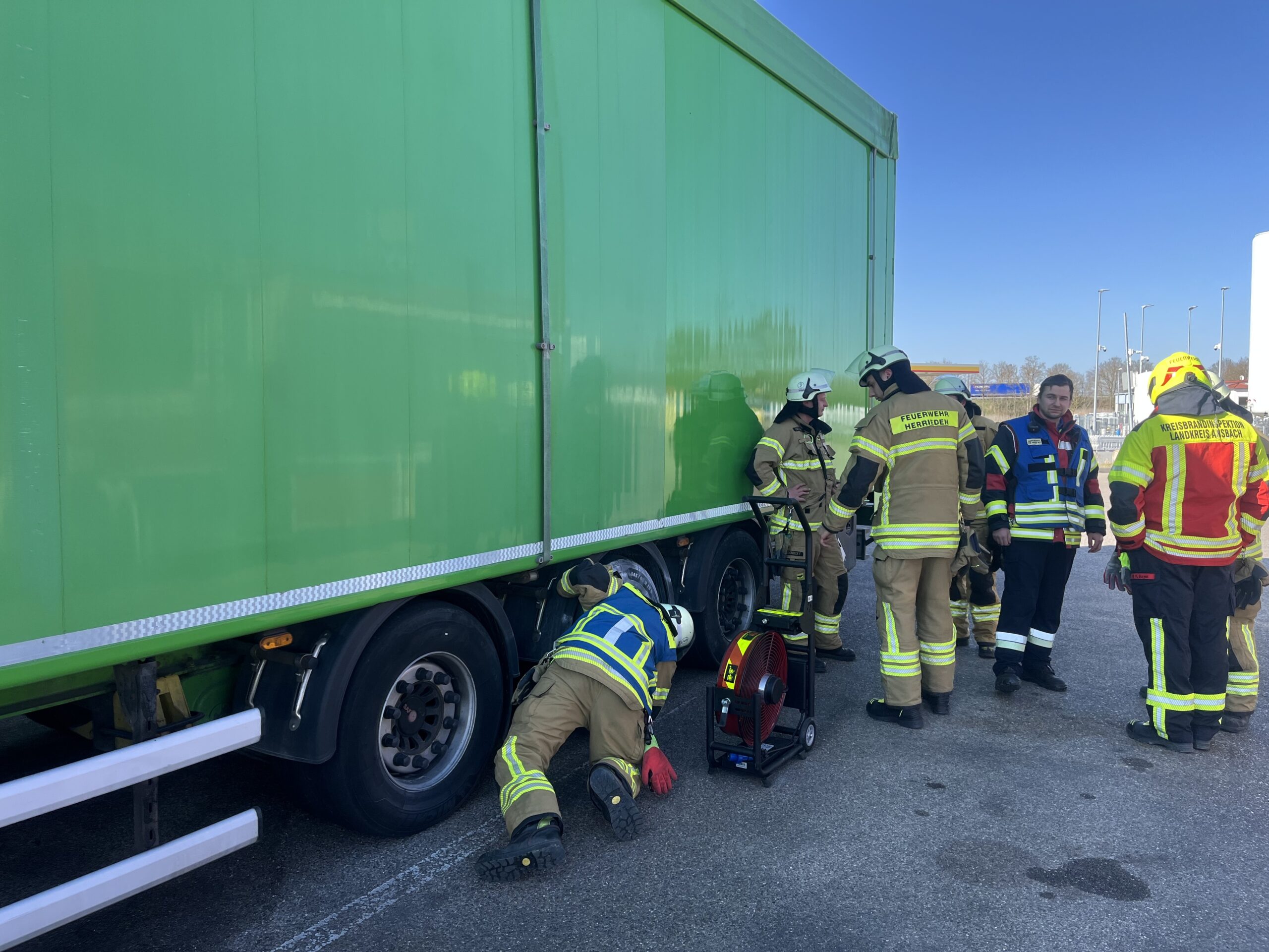 Mehr über den Artikel erfahren Brand LKW